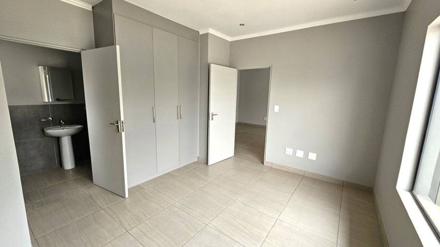 To Let 1 Bedroom Property for Rent in Melodie North West